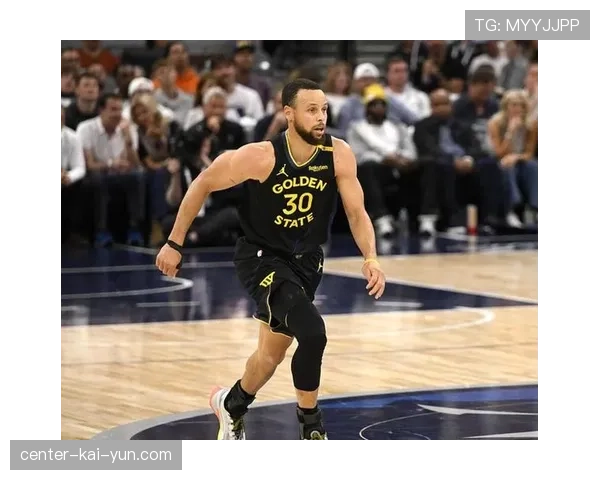 勇士残阵战爵士困境:库里缺阵11场期间球队进攻体系流畅性下滑 勇士残阵战爵士困境:库里缺阵11场期间球队进攻体系流畅性下滑